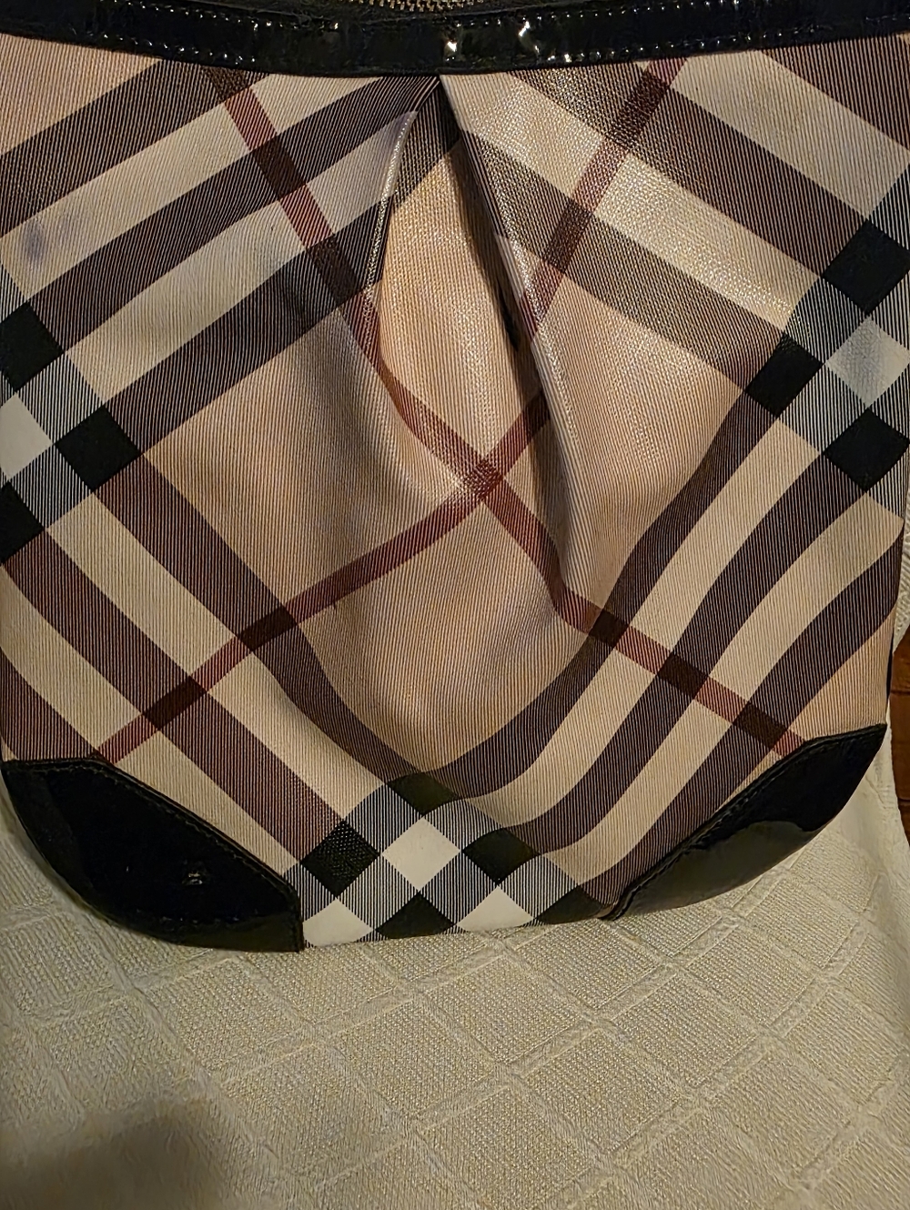 Authentic Burberry Nova Plaid Crossbody Bag in Beige and Black